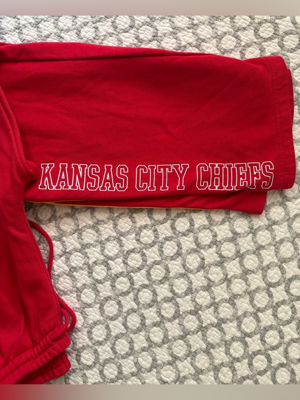 Kansas City Chiefs Red and Yellow Women’s Wide Leg Oversized sweatpants Medium - Picture 3 of 10
